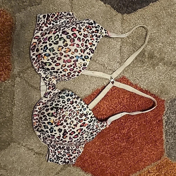 Victoria Secret bra - Picture 2 of 2